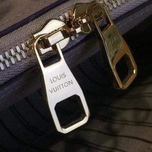 Louis Vuitton  MONTAIGNE - Image 4