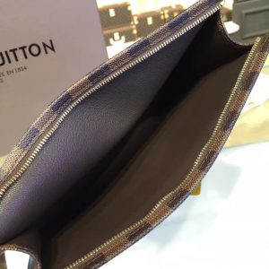 Louis Vuitton TOILETRY POUCH 26 - Image 7
