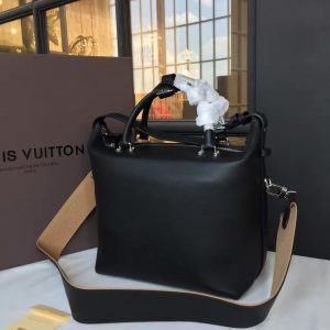 Louis Vuitton CITY CRUISER - Image 3