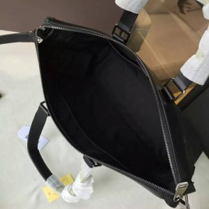 Louis Vuitton EXPLORER - Image 9