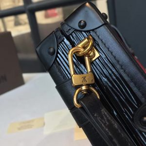 Louis Vuitton PETITE MALLE - Image 7