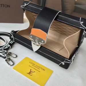 Louis Vuitton PETITE MALLE - Image 9