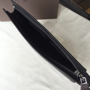 Louis Vuitton VOYAGE MM - Image 9