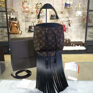 Louis Vuitton FRINGED NOE - Image 3