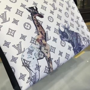 Louis Vuitton POCHETTE VOYAGE - Image 5