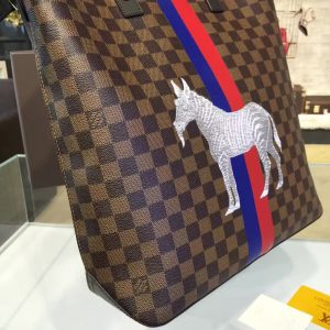 Louis Vuitton ATLAS TOTE - Image 5
