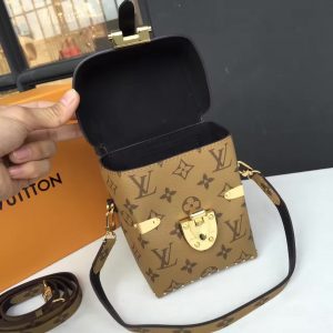 Louis Vuitton CAMERA BOX - Image 8