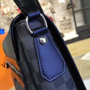 Louis Vuitton DISTRICT - Image 5