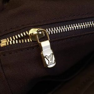Louis Vuitton VOYAGE - Image 6