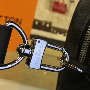 Louis Vuitton VOYAGE - Image 6