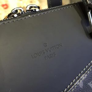 Louis Vuitton EXPLORER - Image 5