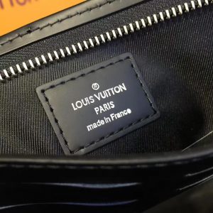 Louis Vuitton POCHETTE VOYAGE - Image 8