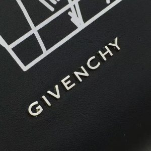 Givenchy handbag - Image 4