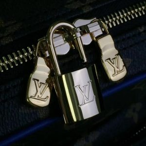 Louis Vuitton camera bag - Image 6