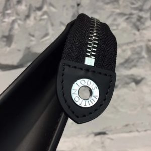 Louis Vuitton Clutch Bag - Image 7