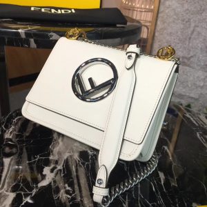 Fendi  Shoulder Bag - Image 4