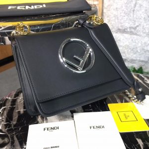 Fendi Shoulder Bag - Image 8