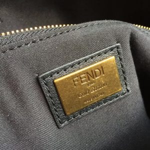 Fendi Shoulder Bag - Image 4