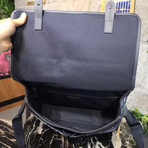 Louis Vuitton Shoulder Bag - Image 4