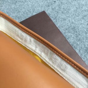 Goyard Shoulder Bag - Image 3