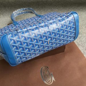 Goyard Saint Louis Tote Bag - Image 9