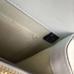 Gucci Shoulder Bag - Image 6