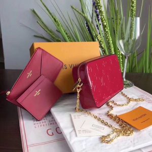 LOUIS VUITTON CAMERA POUCH - Image 6