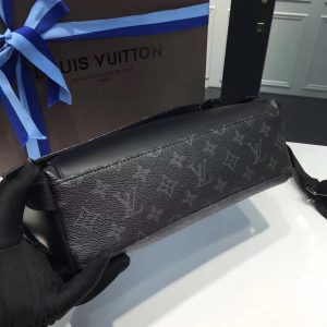 Louis Vuitton Messenger Voyager - Image 7