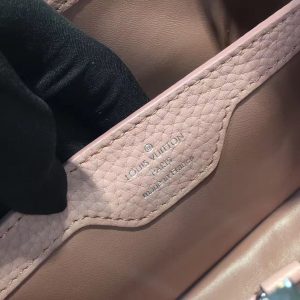 LOUIS VUITTON CAPUCINES - Image 7