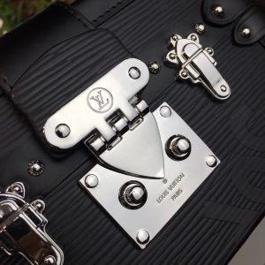 Louis Vuitton Supreme Petite Malle - Image 8