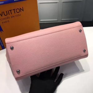 Louis Vuitton Lockmeto - Image 6