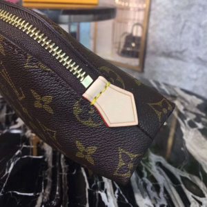 Louis Vuitton pouch - Image 7