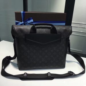 Louis Vuitton Messenger MM Voyager - Image 3