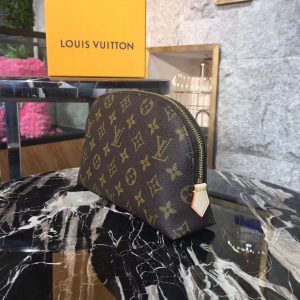 Louis Vuitton pouch - Image 4