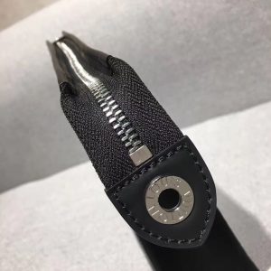 Louis Vuitton POCHETTE VOYAGE MM - Image 5