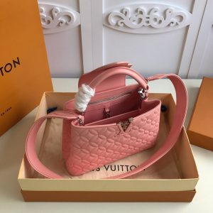 LOUIS VUITTON CAPUCINES - Image 8
