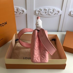 LOUIS VUITTON CAPUCINES - Image 5