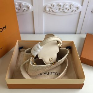 LOUIS VUITTON CAPUCINES - Image 6