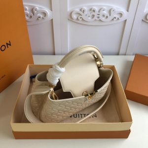 LOUIS VUITTON CAPUCINES - Image 6