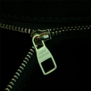 LOUIS VUITTON BREA MM - Image 10