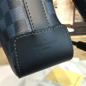 LOUIS VUITTON GREENWICH - Image 10