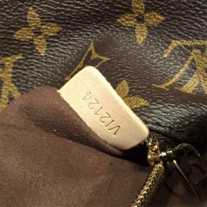 Louis Vuitton Metis Monogram - Image 12