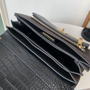 Givenchy GV3 - Image 5