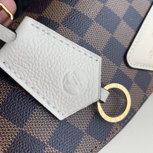 Louis Vuitton CROSSBODY - Image 5