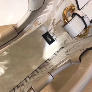 Fendi RUNAWAY Bag - Image 4