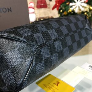 LOUIS VUITTON DISTRICT PM - Image 5