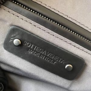 Bottega Veneta shoulder bag - Image 4