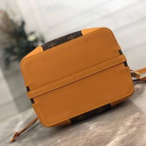 Louis Vuitton NEONOE - Image 8