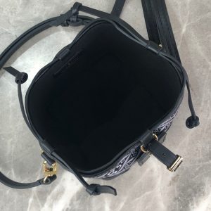 Louis Vuitton NEONOE - Image 4