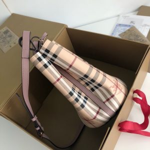 Burberry Bucket bag - Image 5